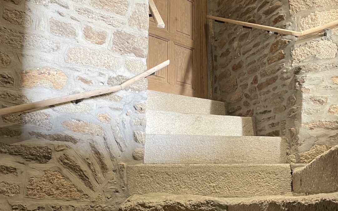 Sablage par aérogommage escalier et mur en pierre ! » GaryGarden